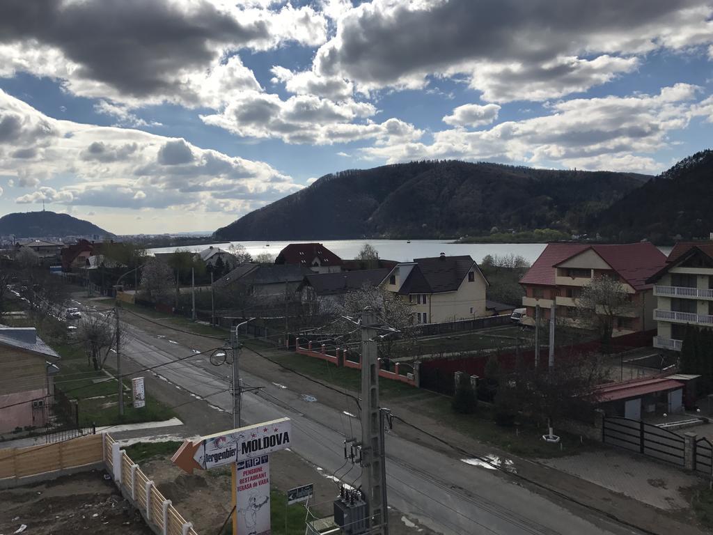 Hotel-Restaurant Ayan Piatra Neamţ Buitenkant foto